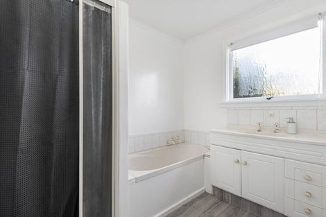 Photo of property in 63 Northcote Road, Northcote, Christchurch, 8052