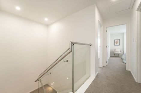 Photo of property in 6d Buisson Glade, West Harbour, Auckland, 0618
