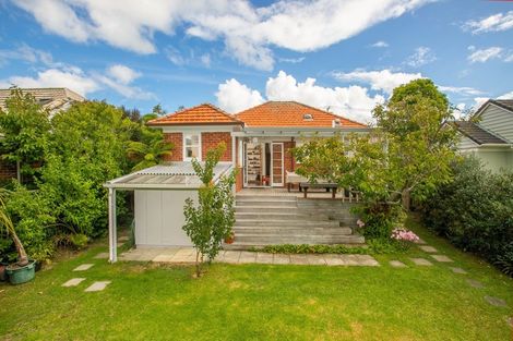 Photo of property in 16 Wainoni Avenue, Point Chevalier, Auckland, 1022