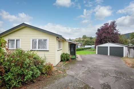 Photo of property in 11 Sandown Street, Waihola, Milton, 9073