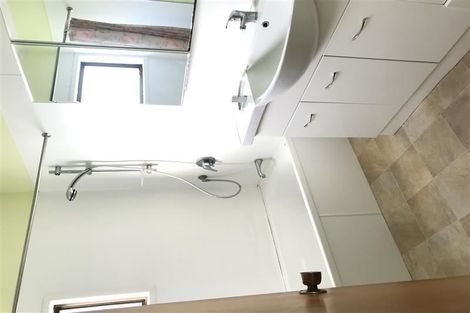 Photo of property in 8 Fitzherbert Avenue, West Harbour, Auckland, 0618