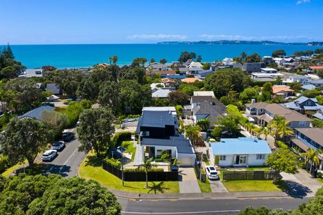 Photo of property in 52 Walton Street, Red Beach, 0932