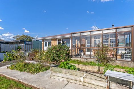 Photo of property in 40 Read Street, Levin, 5510