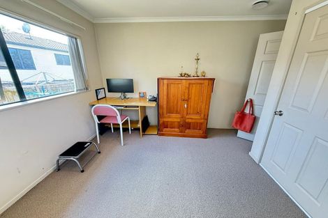 Photo of property in 27a Willerton Avenue, New Lynn, Auckland, 0600