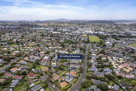 Photo of property in 39 Aliford Avenue, One Tree Hill, Auckland, 1061