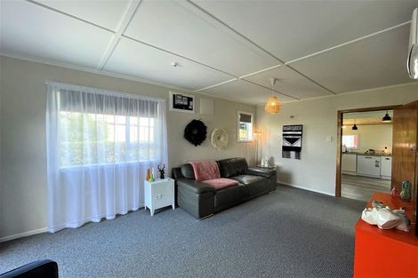 Photo of property in 11 Noble Street, Owaka, 9585