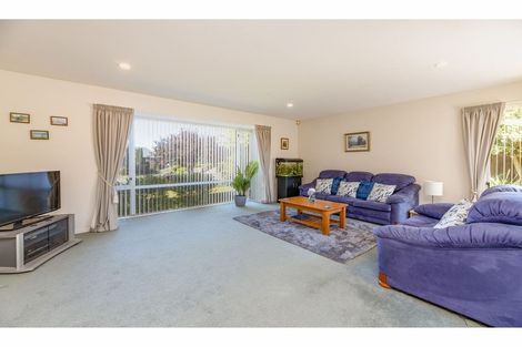 Photo of property in 16 Fuchsia Place, Halswell, Christchurch, 8025