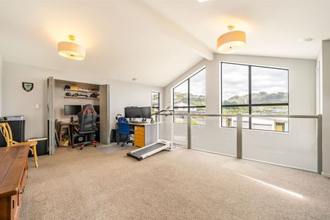 Photo of property in 8 Flotilla Place, Whitby, Porirua, 5024