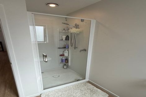 Photo of property in 2 Shelduck Road, Jacks Point, 9371