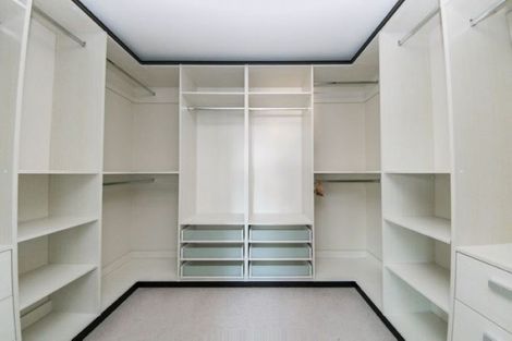 Photo of property in 30 Cherrywood Crescent, Northpark, Auckland, 2013