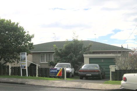 Photo of property in 2/203 Waimumu Road, Massey, Auckland, 0614