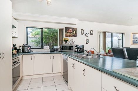 Photo of property in 41 Kellaway Drive, East Tamaki, Auckland, 2013