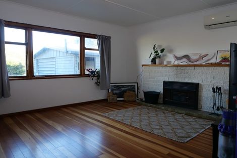 Photo of property in 9 Iti Street, Otaki, 5512