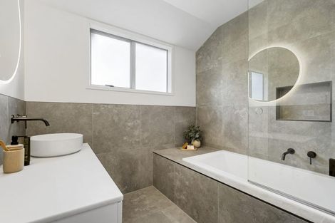 Photo of property in 36 Aldern Road, Massey, Auckland, 0614