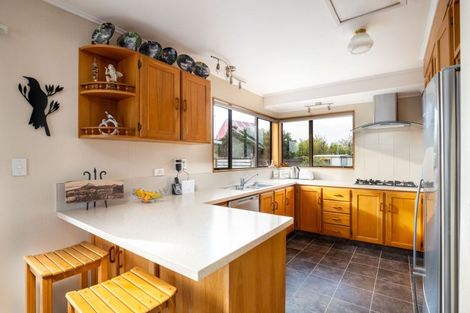 Photo of property in 10 Ruskin Place, Westown, New Plymouth, 4310