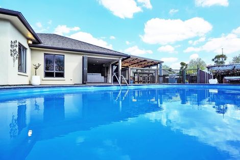 Photo of property in 38 Nielsen Gardens, Rototuna, Hamilton, 3210