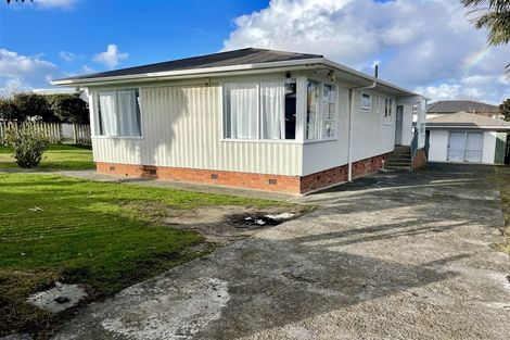 Photo of property in 165 Te Atatu Road, Te Atatu South, Auckland, 0610