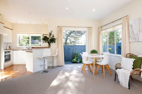 Photo of property in 19a Guthrie Road, Havelock North, 4130