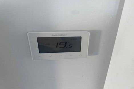 Photo of property in 176 Miromiro Road, Normandale, Lower Hutt, 5010