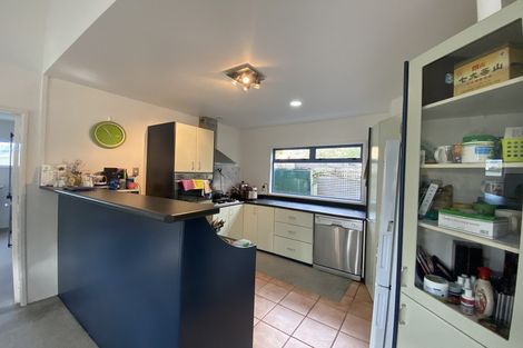 Photo of property in 1/19 Lowtherhurst Road, Massey, Auckland, 0614