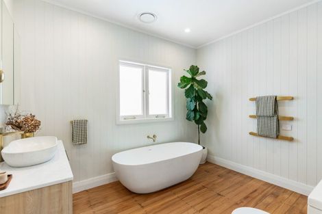 Photo of property in 26 Richmond Avenue, Northcote Point, Auckland, 0627