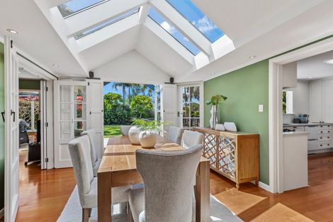 Photo of property in 34 Norwood Road, Bayswater, Auckland, 0622