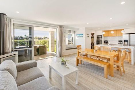 Photo of property in 55 Harding Drive, Papamoa Beach, Papamoa, 3118
