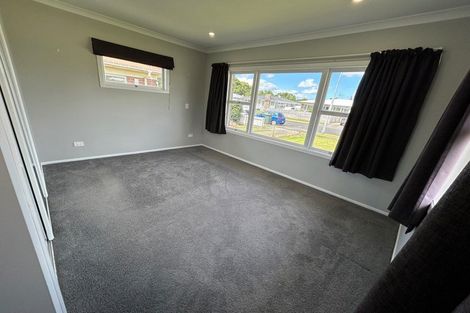 Photo of property in 5 Paterson Avenue, Pukekohe, 2120