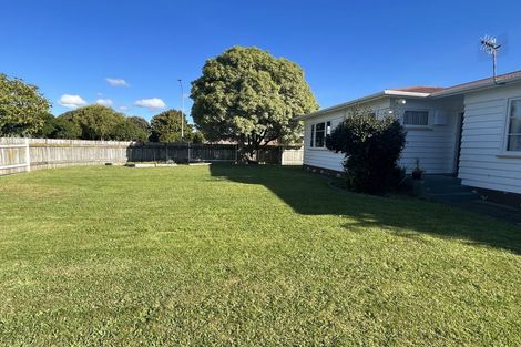 Photo of property in 14 Waterloo Crescent, Hokowhitu, Palmerston North, 4410