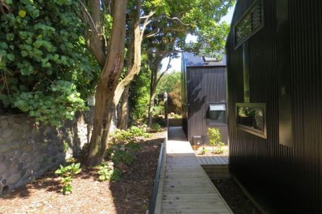 Photo of property in 16 Peace Avenue, Moturoa, New Plymouth, 4310