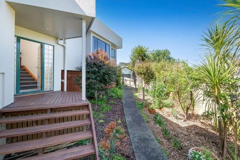 Photo of property in 13 Jelas Road, Red Beach, 0932