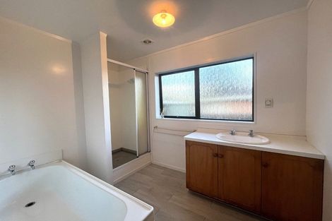 Photo of property in 194d Wellington Street, Pukekohe, 2120