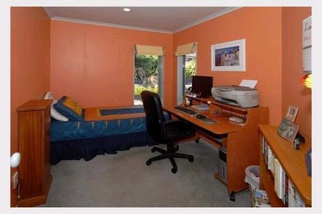 Photo of property in 11 Dallinger Street, St Andrews, Hamilton, 3200