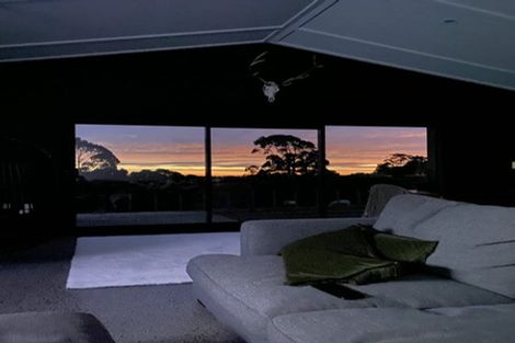 Photo of property in 101a Logan Road, Pukekawa, Tuakau, 2696