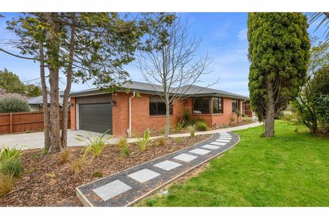 Photo of property in 105 Centaurus Road, Huntsbury, Christchurch, 8022