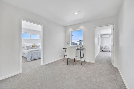 Photo of property in 10 Lumber Rise, Swanson, Auckland, 0614