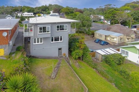 Photo of property in 5 Pendarves Street, New Plymouth, 4310