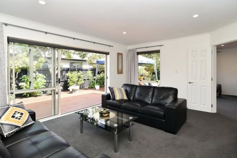 Photo of property in 4 Rue De La Mare, Parklands, Christchurch, 8083