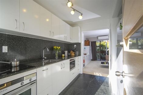 Photo of property in 12/31 Blease Street, New Lynn, Auckland, 0600