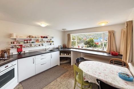 Photo of property in 1 Hawkhurst Road, Lyttelton, 8082