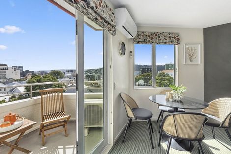 Photo of property in Winslow Apartments, 12/2 Ohiro Road, Aro Valley, Wellington, 6021