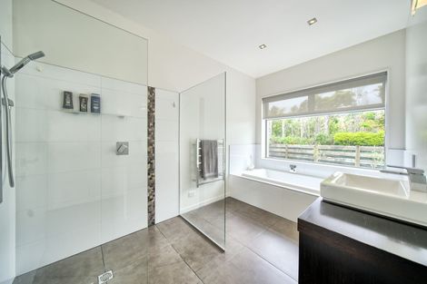 Photo of property in 71 Kirton Drive, Riverstone Terraces, Upper Hutt, 5018