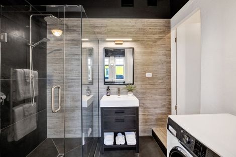 Photo of property in 127 Saint Aubyn Street, New Plymouth, 4310