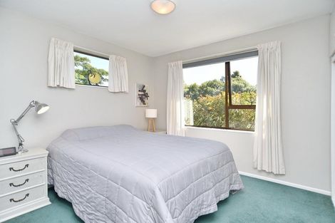 Photo of property in 4 Sonning Place, Redwood, Christchurch, 8051