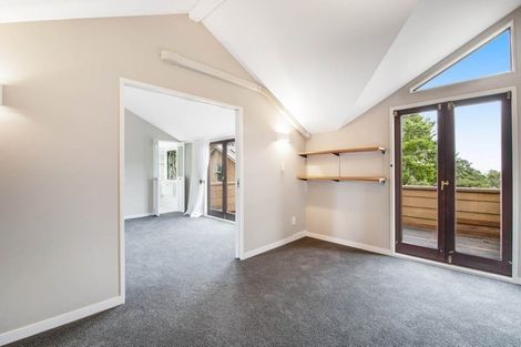 Photo of property in 1 The Knoll, Greenhithe, Auckland, 0632