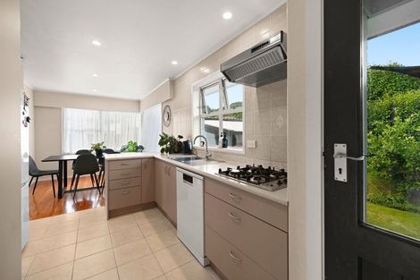 Photo of property in 30 Rhonda Avenue, Deanwell, Hamilton, 3206