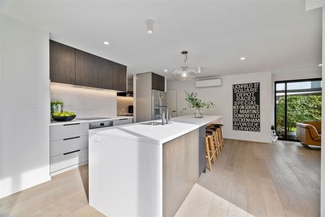 Photo of property in 5 Betty Roberts Lane, Cracroft, Christchurch, 8022