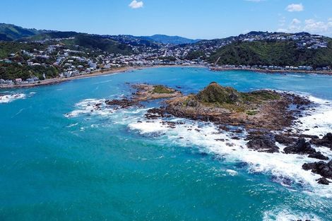 Photo of property in 354 The Esplanade, Island Bay, Wellington, 6023