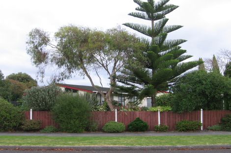 Photo of property in 11 Andrew Street, Waikanae, 5036