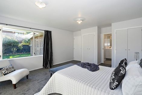 Photo of property in 51 Queenspark Drive, Parklands, Christchurch, 8083